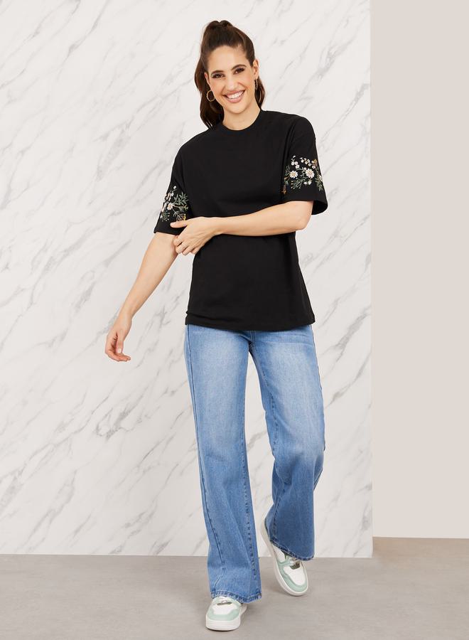 Styli Oversized Embroidered Longline T-shirt - Image 2